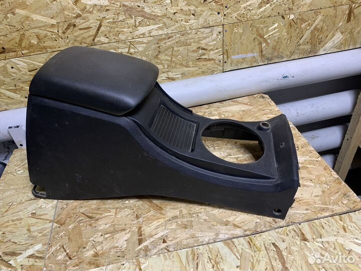 Подлокотник SsangYong Actyon kyron Sport Консоль