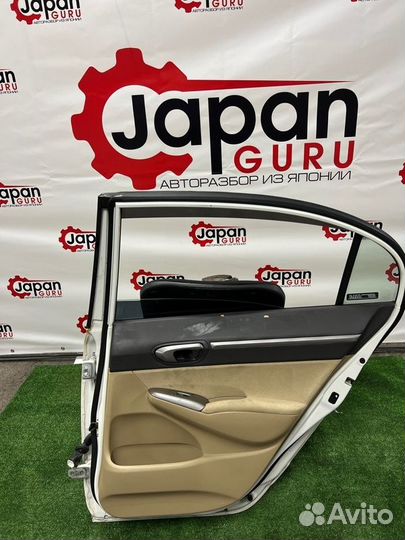 Дверь задняя правая Honda Civic 4D