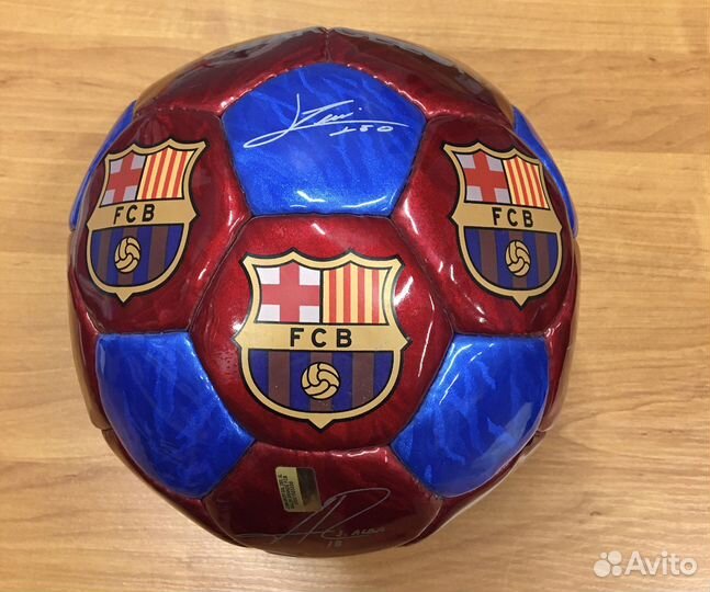 Футбольный мяч Барселона с автографом Messi