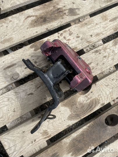 Подушка левая daewoo matiz МКПП с кронштейном