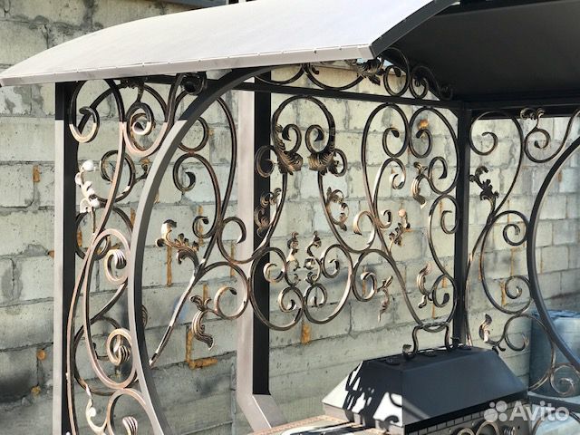 Кованые мангалы с крышей и печкой №0056