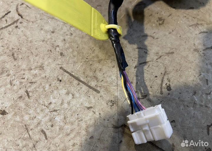 Правое зеркало honda accord 8