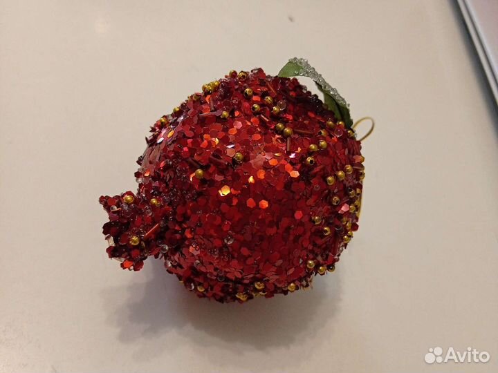 Елочная игрушка ручной работы шар гранат