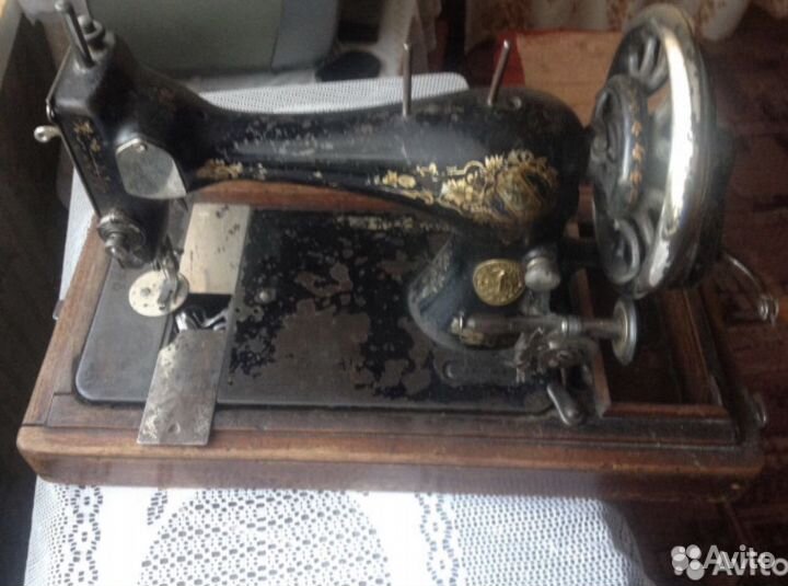 Швейная машина Singer