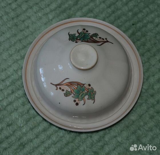 Блюдо, салатники, маслёнка времён СССР