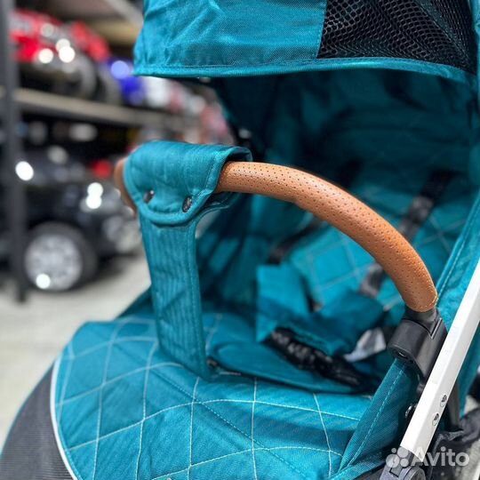 Прогулочная коляска новая