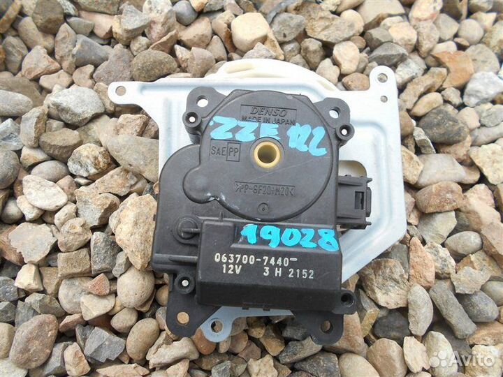 Сервопривод заслонок печки Toyota Corolla Fielder