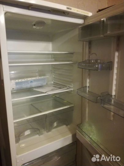 Холодильник двухкамерный