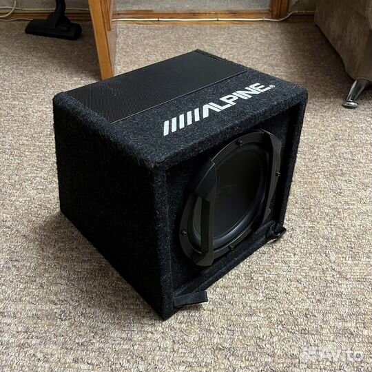 Автомобильный сабвуфер Alpine SWE-815