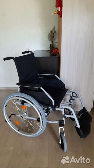 Инвалидная коляска новая