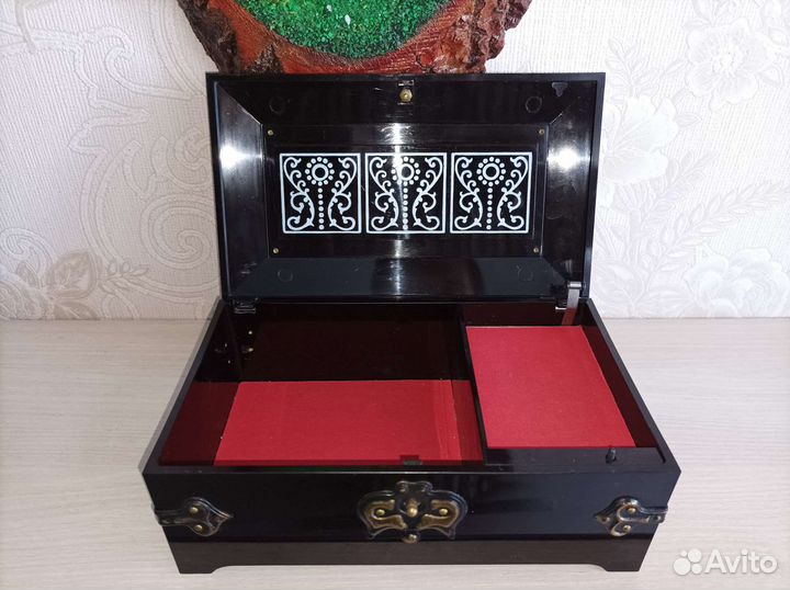 Музыкальная механическая шкатулка СССР