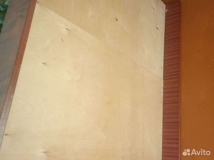 Кровать деревянная без матраса (небольшой ремонт)
