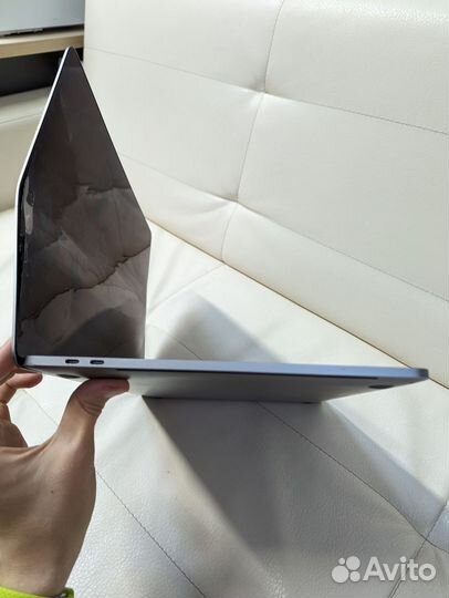 Apple MacBook Pro 15 2018 16/256Gb