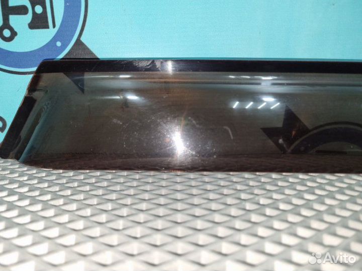 Ветровик на дверь задний правый Mazda Cx-7 2.3