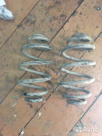 Задние пружины на Фольксваген Пассат Б5