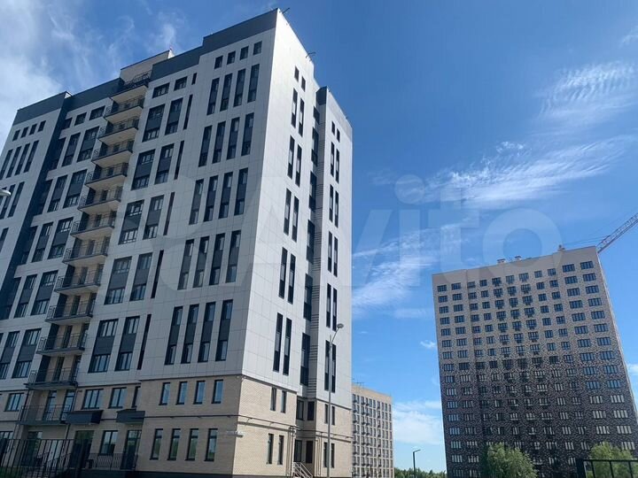 2-к. квартира, 57 м², 8/13 эт.