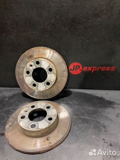 Тормозные диски заднее Audi A1 1.4 2012