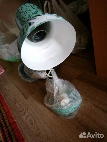 Лампа настольная (с дефектами)