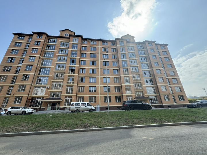 3-к. квартира, 74 м², 3/8 эт.