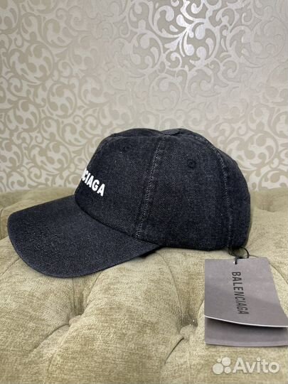 Кепка Бейсболка женская новая Balenciaga