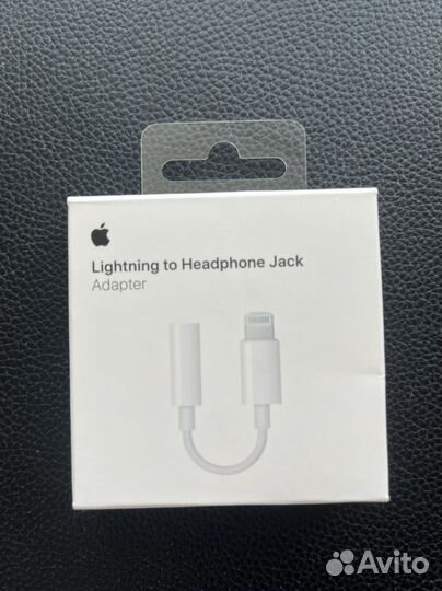 Apple оригинал lightning to Headphone Jack Adapter
