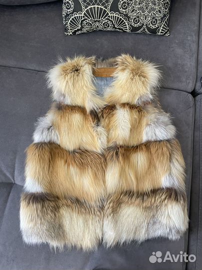 Продам жилет из лисы