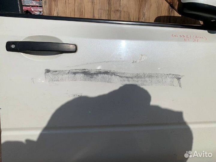 Передняя правая дверь Nissan X-trail T31