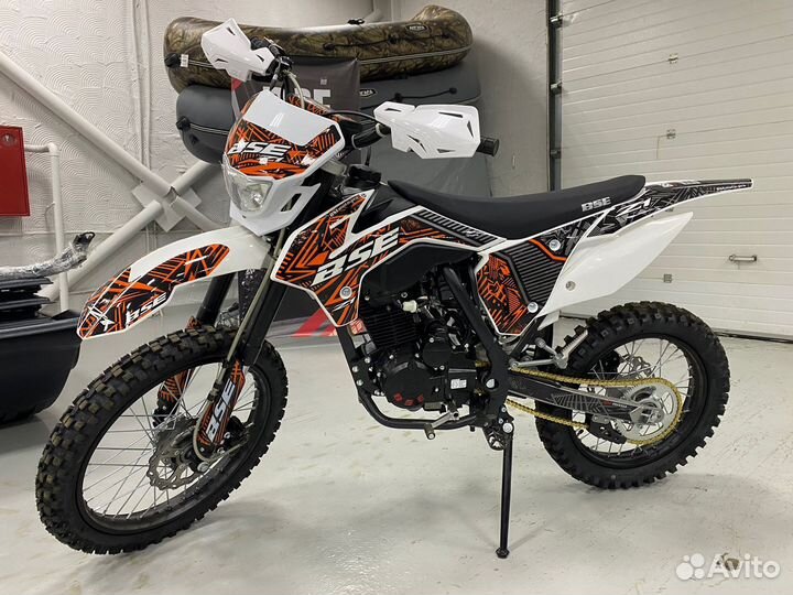 Мотоцикл BSE Z1