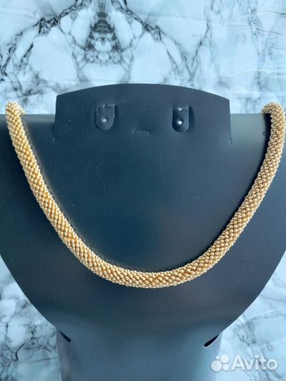 Колье из бисера