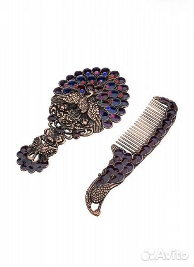 Подарочный набор с зеркалом и расческой 