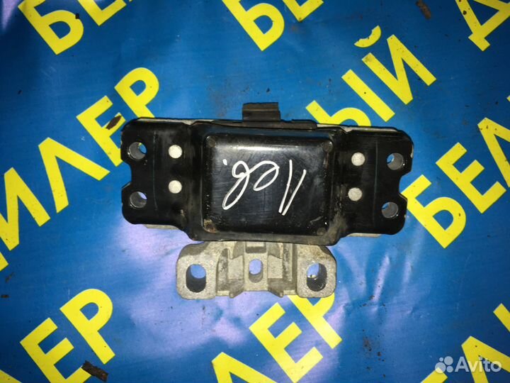 Кронштейн опора Volkswagen Jetta 6