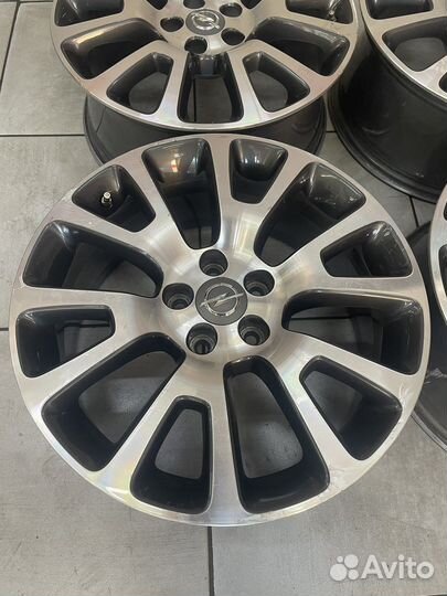 Диски R18 Opel Zafira