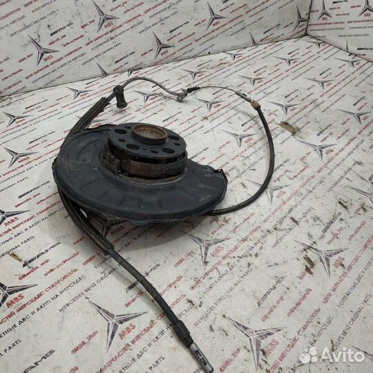 Кулак задний правый Mercedes C-Class W204