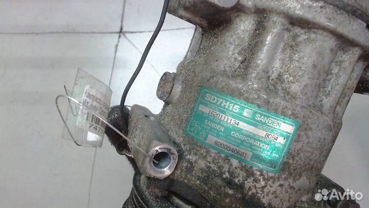 Компрессор кондиционера Mitsubishi Carisma, 2002