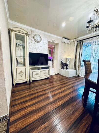 3-к. квартира, 90 м², 2/19 эт.