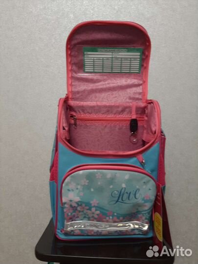 Рюкзак школьный для девочки новый