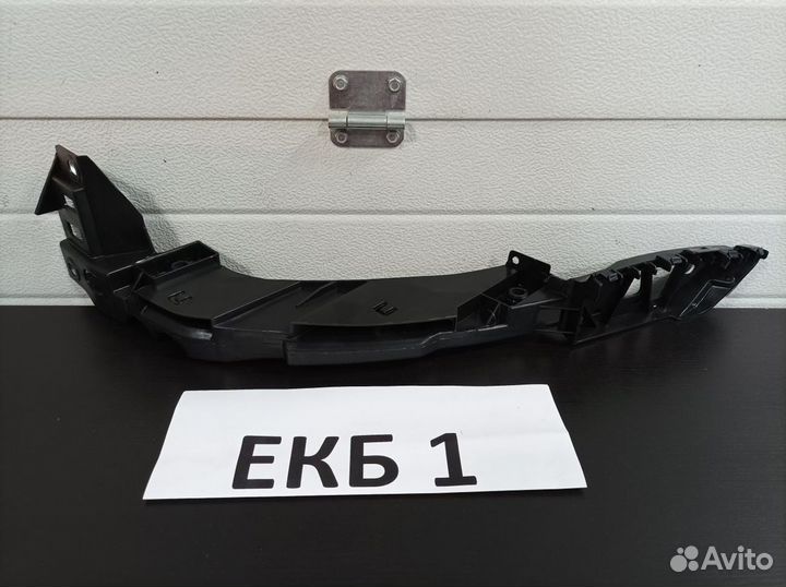 Кронштейн фары левой Volkswagen Polo 5 2010