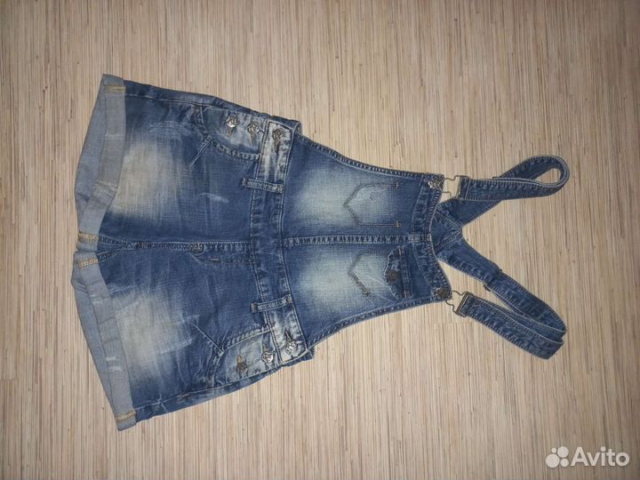 Джинсовый комбинезон-шортами для девочки