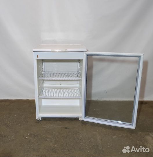 Холодильный шкаф Бирюса 152