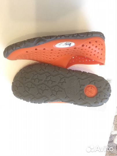 Пляжные коралловые для плавания тапочки Becosport