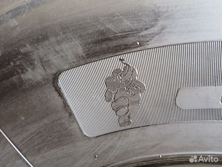 Грузовые шины б/у 13 R22.5 jinyu