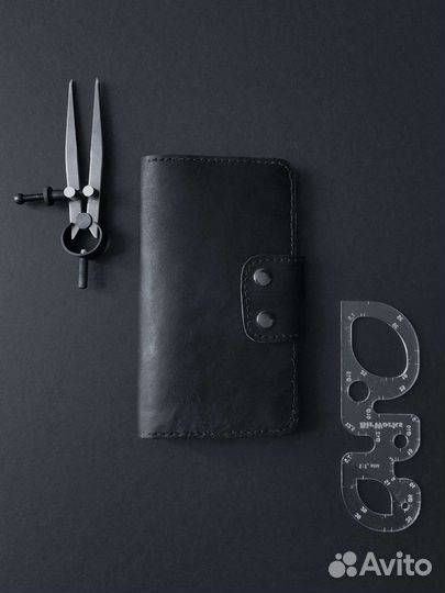Изделия из кожи кошельки на заказ/кошельки/обложки