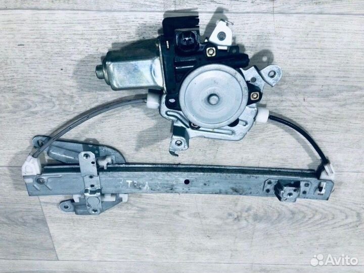 Стеклоподъемник задний левый Nissan X-Trail T30