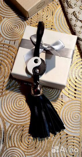 Брелок, подвеска 