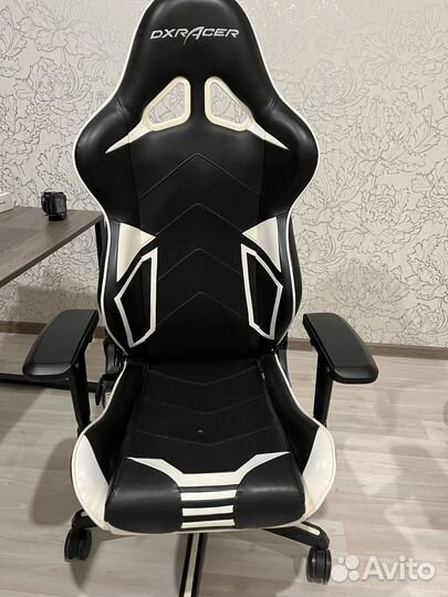Игровое кресло DXRacer OH/RV131/NW