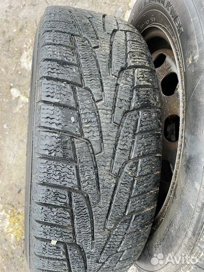 Kumho I'Zen Stud Snow KW11 19.5/65 R15