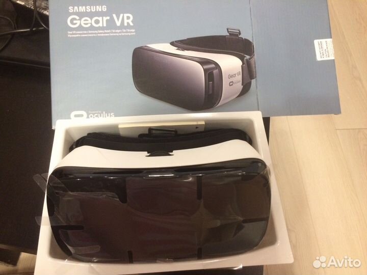 Продаю шлем samsung Gear VR