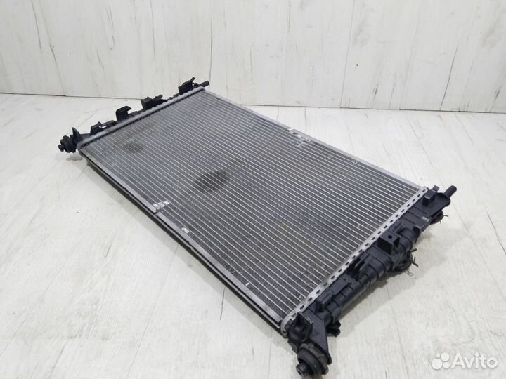 Радиатор охлаждения двигателя Mazda 3 BK 2.0 2008