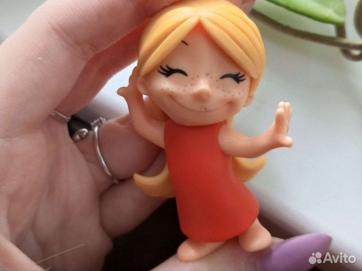 Фигурка Love is