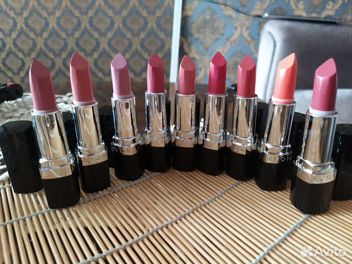 Губная помада Avon